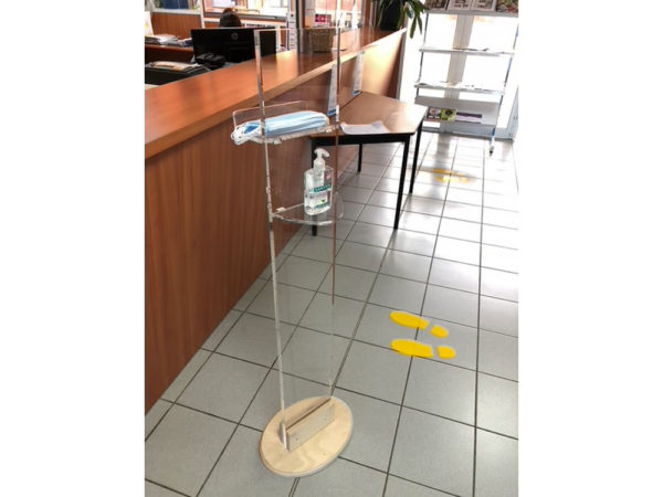 Borne d’accueil patient | visiteur en plexiglas – Image 2